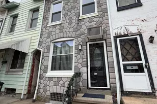 928 Mulberry St, Reading, PA 19604 - Photo 1