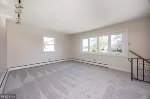 104 Briarwood Dr, Douglassville, PA 19518 - Photo 5