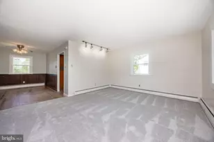 104 Briarwood Dr, Douglassville, PA 19518 - Photo 7