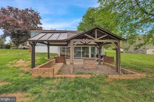 2126 Mayo Dr, Reading, PA 19601 - Photo 3