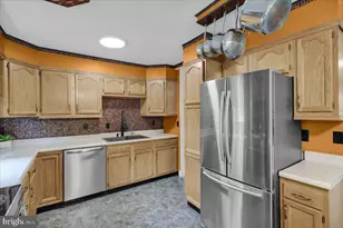 2126 Mayo Dr, Reading, PA 19601 - Photo 11