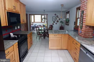 318 N Galen Hall Rd, Wernersville, PA 19565 - Photo 9