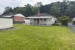 2230 Monroe, Reading, PA 19608 - Photo 7