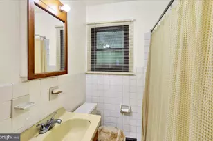 1242 Commonwealth Blvd, Reading, PA 19607 - Photo 15