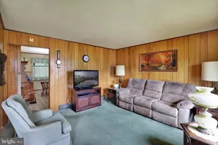 1242 Commonwealth Blvd, Reading, PA 19607 - Photo 5