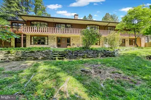44 Meadow Glen Ln, Reading, PA 19607 - Photo 1