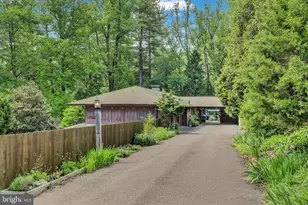 44 Meadow Glen Ln, Reading, PA 19607 - Photo 3