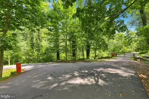 44 Meadow Glen Ln, Reading, PA 19607 - Photo 5