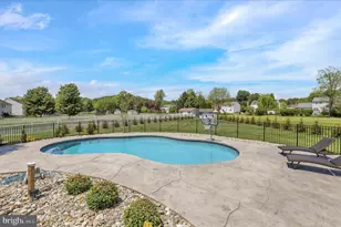 615 W Pine St, Leesport, PA 19533 - Photo 41