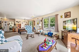 122 N 4th St, Bally, PA 19503 - Photo 9
