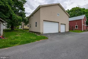 209 W Franklin St, Topton, PA 19562 - Photo 31