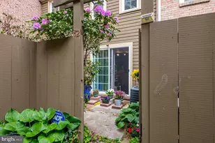 82 Medinah Dr, Reading, PA 19607 - Photo 1