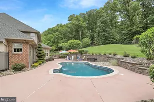 212 Hillview Cir, Leesport, PA 19533 - Photo 83