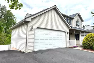 6081 Long Pond Dr, Birdsboro, PA 19508 - Photo 9