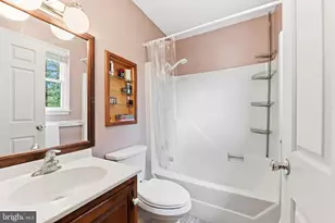 211 W Neversink Rd, Reading, PA 19606 - Photo 23