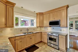 1506 Dauphin Ave, Reading, PA 19610 - Photo 15