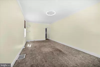 744 Pear Street, Reading, PA 19601 - Photo 5