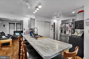 27 W 33rd St, Reading, PA 19606 - Photo 9