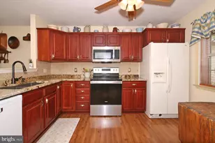 411 Omicron Pl, Wernersville, PA 19565 - Photo 7