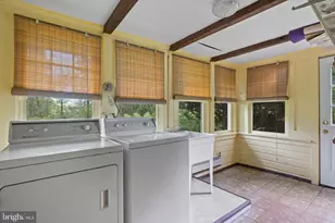 564 Blandon Rd, Fleetwood, PA 19522 - Photo 15