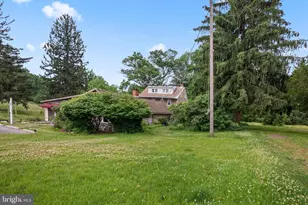564 Blandon Rd, Fleetwood, PA 19522 - Photo 3