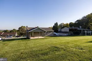 1044 E 4th St, Birdsboro, PA 19508 - Photo 5