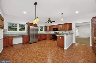 2 Wyndham Hill Dr, Reading, PA 19606 - Photo 5