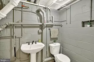 17 E Park Rd, Reading, PA 19609 - Photo 23