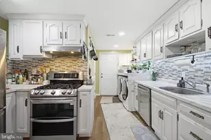 561 S 15th St, Reading, PA 19602 - Photo 9