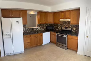 1288 Fredrick Blvd, Reading, PA 19605 - Photo 5