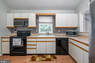 121 Heather Ln, Wyomissing, PA 19610 - Photo 9