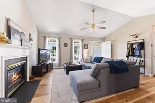 7 Esther Ln, Shoemakersville, PA 19555 - Photo 3