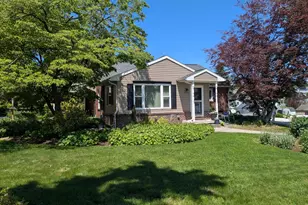41 W College Ave, Wernersville, PA 19565 - Photo 3