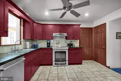 313 Parkview Road, Reading, PA 19606 - Photo 9