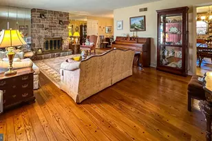 613 Floret Ave, Reading, PA 19605 - Photo 9