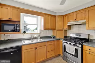 418 Egle Rd, Reading, PA 19601 - Photo 13