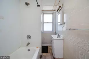 645 Lancaster Ave, Reading, PA 19611 - Photo 31