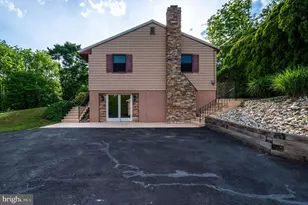669 Summer Mountain Rd, Bernville, PA 19506 - Photo 7