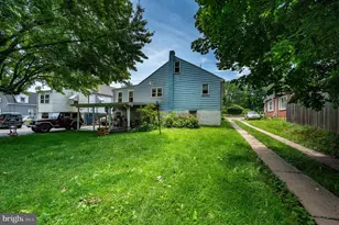 1137 E Main St, Douglassville, PA 19518 - Photo 3