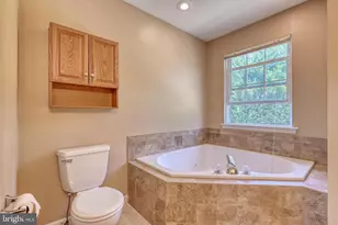 221 Longview Dr, Reading, PA 19608 - Photo 31