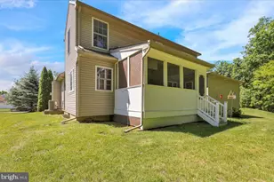 223 Woodbridge Ln, Douglassville, PA 19518 - Photo 39