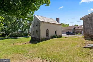 120 S Kemp St, Lyon Station, PA 19536 - Photo 33