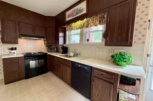 1557 Dauphin Ave, Wyomissing, PA 19610 - Photo 11