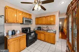 221 W Oley St, Reading, PA 19601 - Photo 11