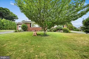 593 Mull Ave, Leesport, PA 19533 - Photo 3