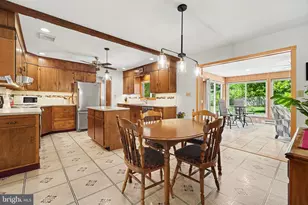 24 Mountain View Rd, Bethel, PA 19507 - Photo 9