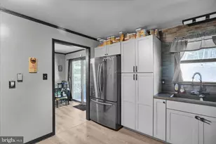 1907 Holly Rd, Reading, PA 19602 - Photo 5