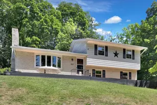 1907 Holly Rd, Reading, PA 19602 - Photo 1