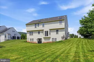 604 Farmingdale Dr, Douglassville, PA 19518 - Photo 37