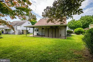 327 Newport Ave, Reading, PA 19611 - Photo 17